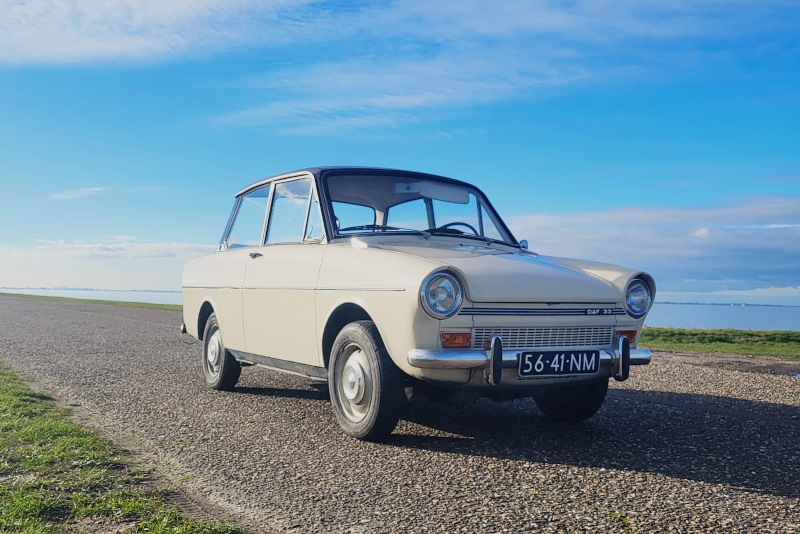 Dafje-rijden-Almere-DAF33-oldtimer