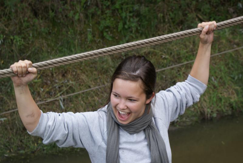 Lachende vrouw tijdens teamuitje in Almere