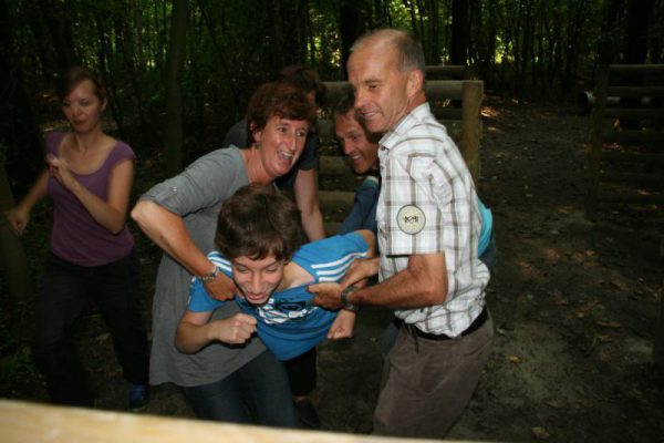 gezin survivalt in Almere