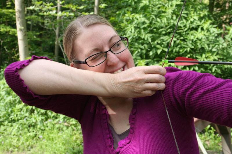 vrouw-boogschieten-natuur-Almere.jpg