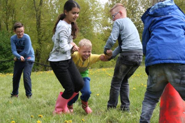Actief-schoolreisje-teambuilding