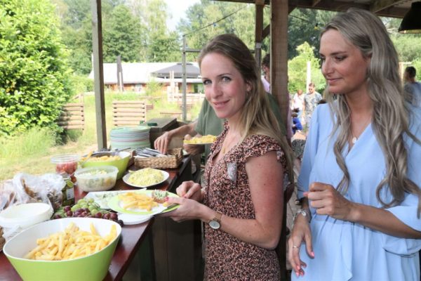 All-in feest