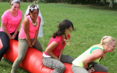 Vrouwen tijdens vrijgezellenfeest almere